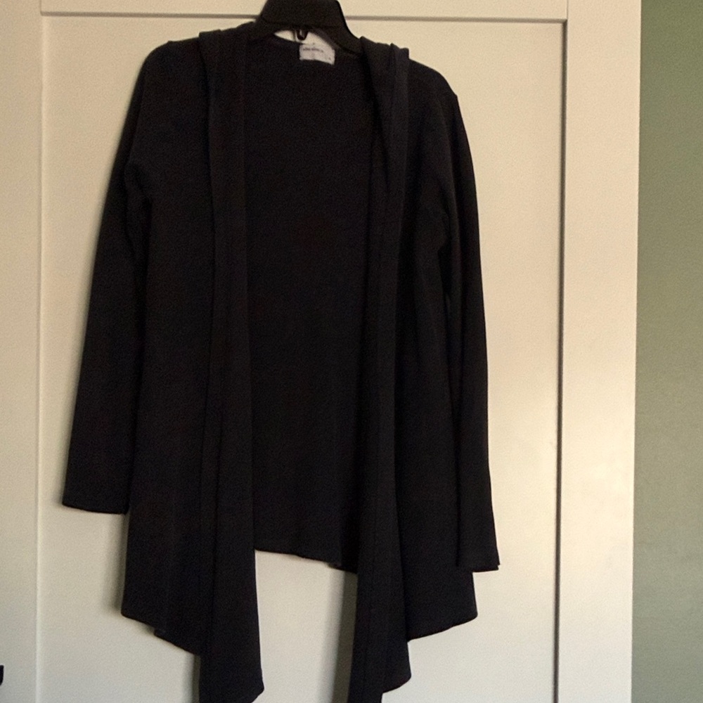 Allen Allen Women's hooded Black Cardigan